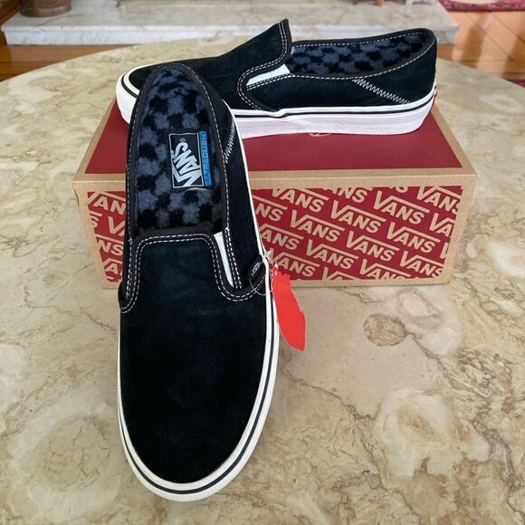 NWT Vans Black Suede Slip On Sneakers Ultra Cush Insole - Picture 2 of 5
